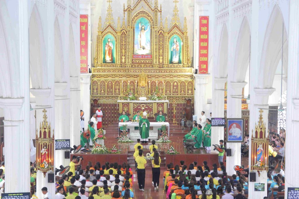 LỄ TRUYỀN THỐNG SVCG BÙI CHU LẦN THỨ XII - THÁNH LỄ TẠ ƠN LỄ TRUYỀN THỐNG SVCG BÙI CHU LẦN THỨ XII - THÁNH LỄ TẠ ƠN