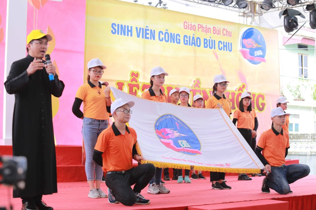 RỘN RÀNG KHAI MẠC - DIỄU HÀNH - THƯỢNG CỜ - LỄ TRUYỀN THỐNG SVCG BÙI CHU LẦN THỨ XII RỘN RÀNG KHAI MẠC - DIỄU HÀNH - THƯỢNG CỜ - LỄ TRUYỀN THỐNG SVCG BÙI CHU LẦN THỨ XII