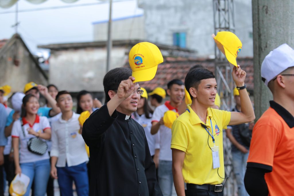 RỘN RÀNG KHAI MẠC - DIỄU HÀNH - THƯỢNG CỜ - LỄ TRUYỀN THỐNG SVCG BÙI CHU LẦN THỨ XII RỘN RÀNG KHAI MẠC - DIỄU HÀNH - THƯỢNG CỜ - LỄ TRUYỀN THỐNG SVCG BÙI CHU LẦN THỨ XII