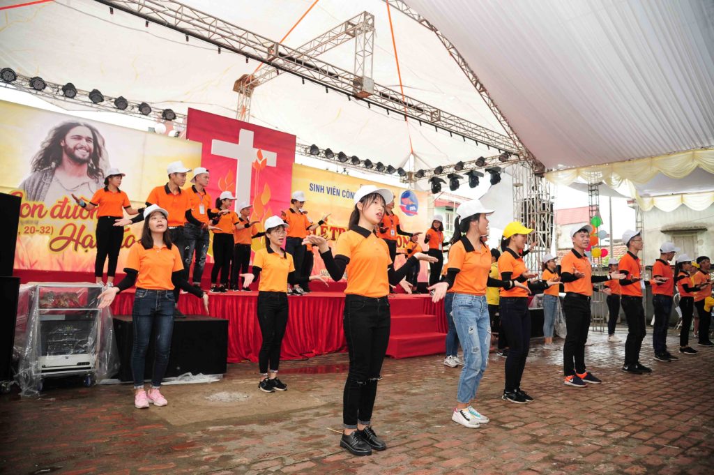 RỘN RÀNG KHAI MẠC - DIỄU HÀNH - THƯỢNG CỜ - LỄ TRUYỀN THỐNG SVCG BÙI CHU LẦN THỨ XII RỘN RÀNG KHAI MẠC - DIỄU HÀNH - THƯỢNG CỜ - LỄ TRUYỀN THỐNG SVCG BÙI CHU LẦN THỨ XII